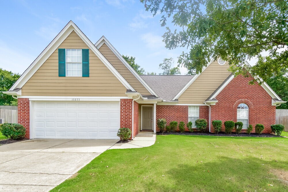 13273 Sandbourne S in Olive Branch, MS - Building Photo