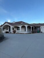 337 Dakota Cir in Grand Junction, CO - Building Photo