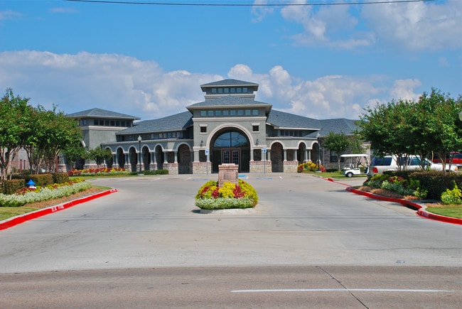 Magnolia at Mesquite Creek in Mesquite, TX - Foto de edificio - Building Photo