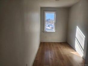 116 E Main St in Beacon, NY - Building Photo - Building Photo