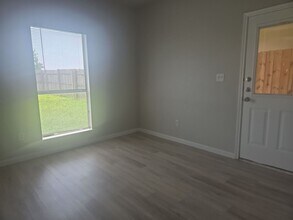 131-131 Collett Ct in Weatherford, TX - Building Photo - Building Photo