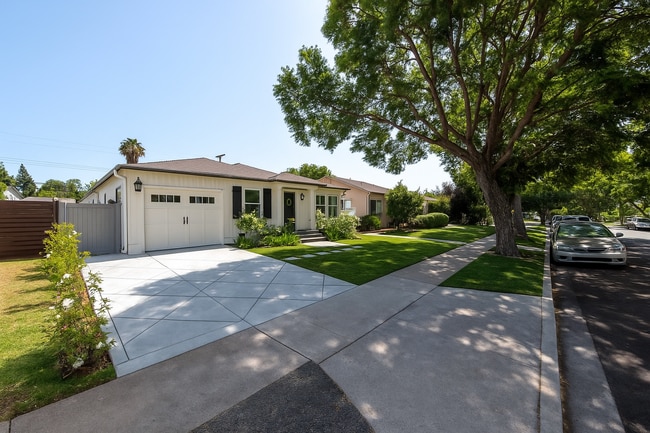 property at 2740 S Barry Ave