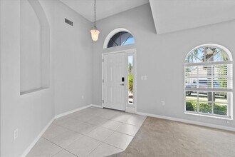 3961 Hampton Hills Dr in Lakeland, FL - Foto de edificio - Building Photo