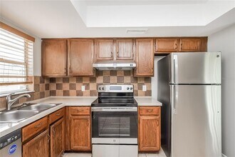 1000 McCully Ct in Oviedo, FL - Building Photo - Building Photo
