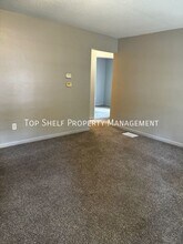 7507 SW 12th St in Des Moines, IA - Building Photo - Building Photo