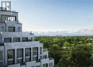 2-802 Forest Hill Rd in Toronto, ON - Building Photo