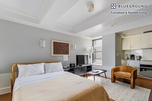 240 W 73rd St in New York, NY - Building Photo