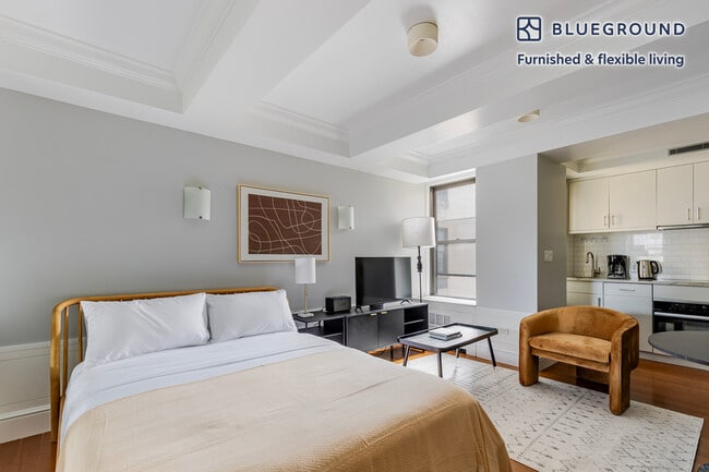 240 W 73rd St