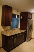 712 Dempster St, Unit fg9 in Mount Prospect, IL - Building Photo - Building Photo