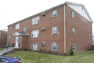 Williamson Road Apartments in Winchester, VA - Foto de edificio - Building Photo