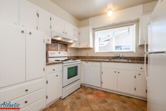 4568 Strawberry Park Dr in San Jose, CA - Building Photo - Building Photo