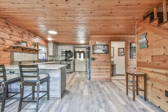 230 Silver Maple Ln in Rabun Gap, GA - Building Photo - Building Photo