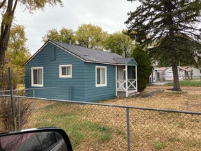 3207 Hilyard Ave in Klamath Falls, OR - Foto de edificio - Building Photo
