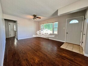 1328 Carrie Ave in Des Moines, IA - Building Photo - Building Photo