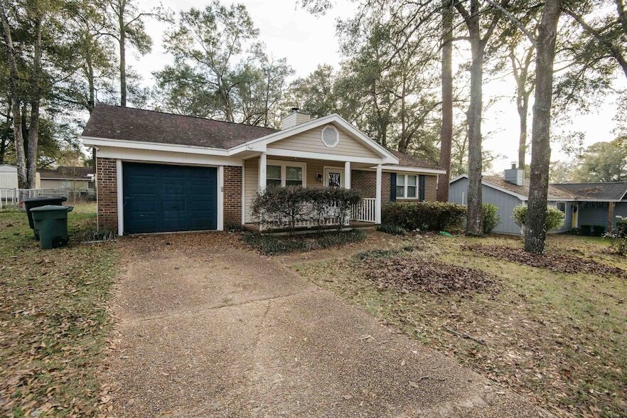 2717 Via Milano Ave, Unit 002 in Tallahassee, FL - Building Photo