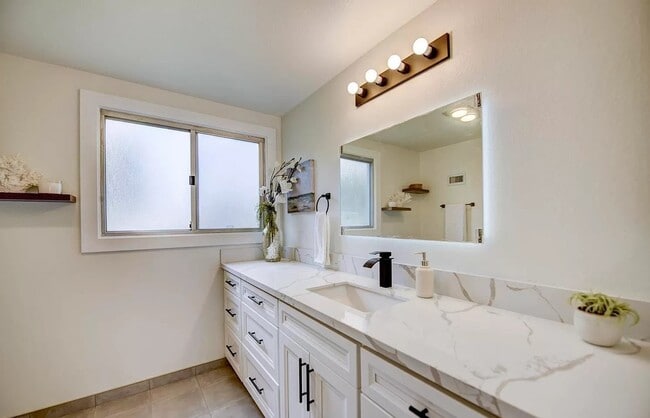 3621 Vista Campana N in Oceanside, CA - Building Photo - Building Photo