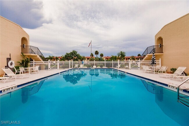 16361 Dublin Cir in Ft. Myers, FL - Building Photo - Building Photo