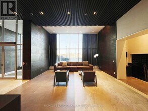 2485 Taunton Rd in Oakville, ON - Building Photo - Building Photo