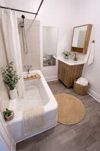 127 S B St, Unit 1 in Oxnard, CA - Building Photo - Building Photo