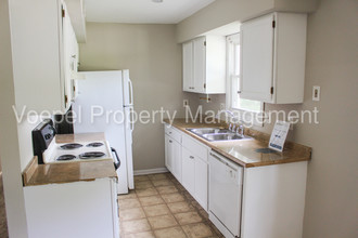 8738 Thompson Ave in Independence, MO - Building Photo - Building Photo