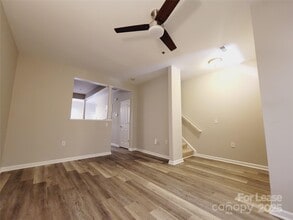 563 E 9th St in Charlotte, NC - Building Photo - Building Photo