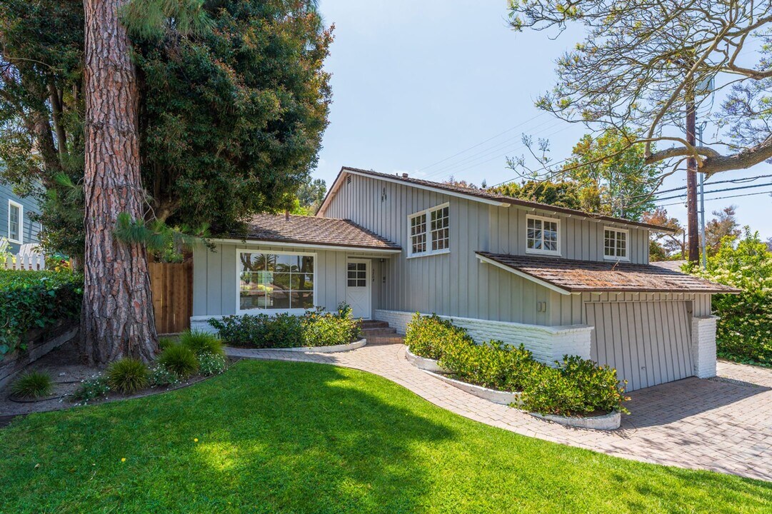 3708 Vía La Selva in Palos Verdes Estates, CA - Building Photo