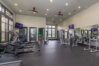Velo Verdae Apartments in Greenville, SC - Building Photo - Interior Photo