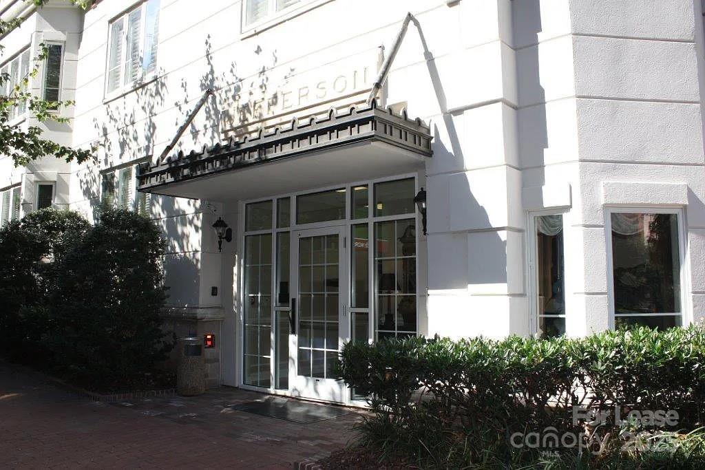 401 N Church St in Charlotte, NC - Building Photo