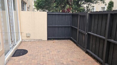 714 NW 170th Ter in Pembroke Pines, FL - Building Photo - Building Photo