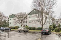 1911 Wolftech Ln, Unit 104 in Raleigh, NC - Foto de edificio - Building Photo