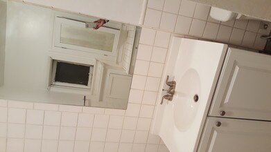 337 E 49th St, Unit 337 in Los Angeles, CA - Building Photo - Building Photo