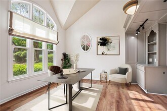 6285 Sterling Dr in Suwanee, GA - Building Photo - Building Photo