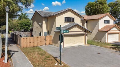 9646 SW 151st Ave in Miramar, FL - Building Photo - Building Photo