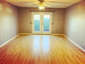4300 Wisteria Landing Cir in Louisville, KY - Building Photo - Building Photo
