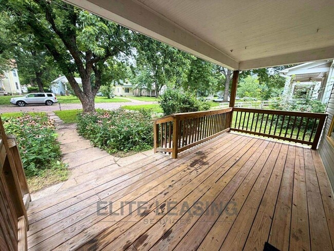 111 SW Fillmore St in Topeka, KS - Building Photo - Building Photo