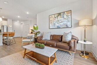 5820 1/2 Cameron Rd in Austin, TX - Foto de edificio - Building Photo