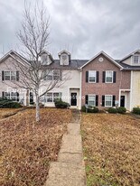 8610 Thomas Ln in Riverdale, GA - Building Photo