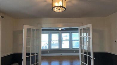 56 Waltham St in Pawtucket, RI - Foto de edificio - Building Photo