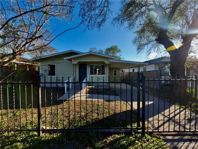 property at 1718 E Cano St