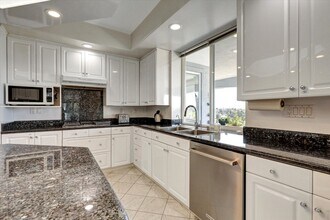 6727 Cavite Ct in San Diego, CA - Building Photo - Building Photo