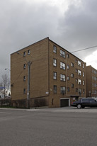 126 Lakeshore Rd W Apartments