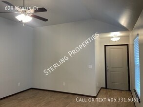 629 Marlin Ct in Chickasha, OK - Foto de edificio - Building Photo
