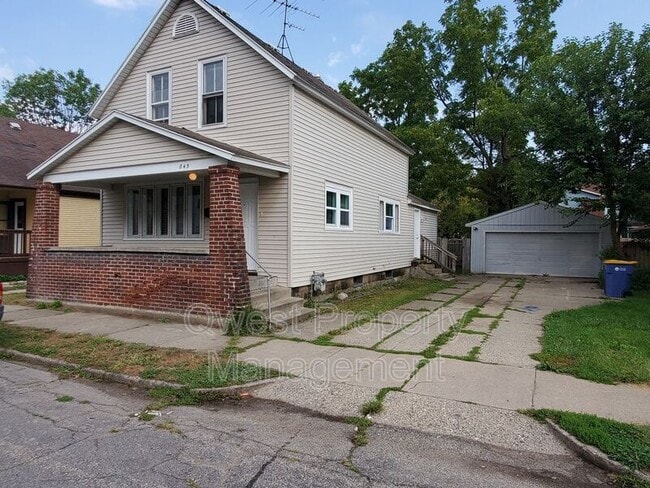 property at 845 Nagold St NW