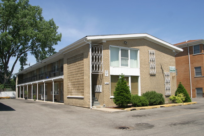 1660 N 1st Ave in Melrose Park, IL - Foto de edificio - Building Photo