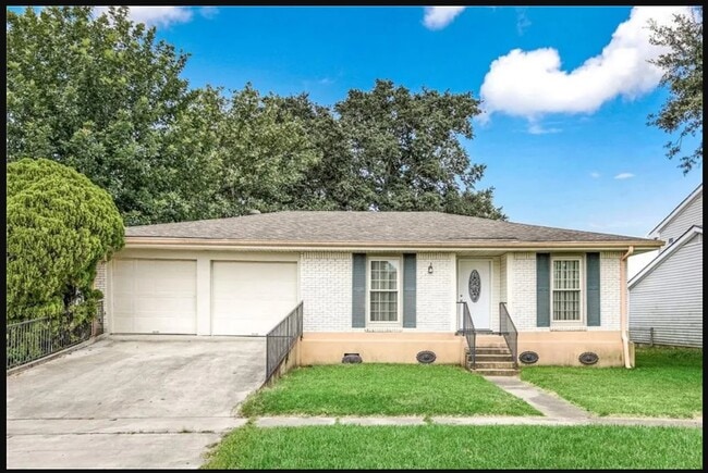 property at 829 Bellemeade Blvd