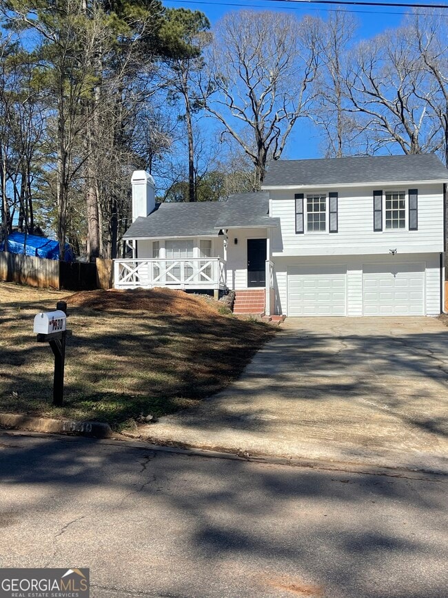 property at 1530 Pin Oak Ln SE