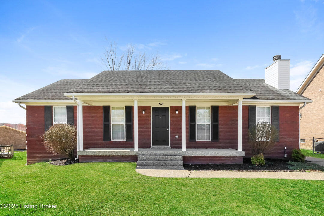 118 Holly Hills Dr in Louisville, KY - Foto de edificio