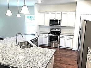 8110 Golden Bamboo Dr in Jacksonville, FL - Building Photo - Building Photo
