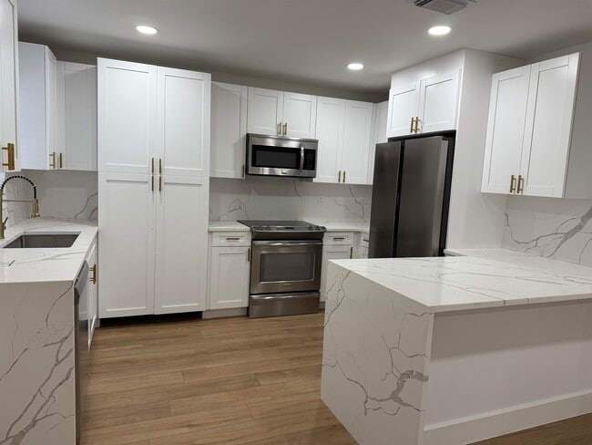 446 Casuarina Cir in St. Augustine, FL - Building Photo - Building Photo