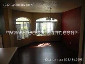 1932 Raspberry Dr NE in Rio Rancho, NM - Building Photo - Building Photo